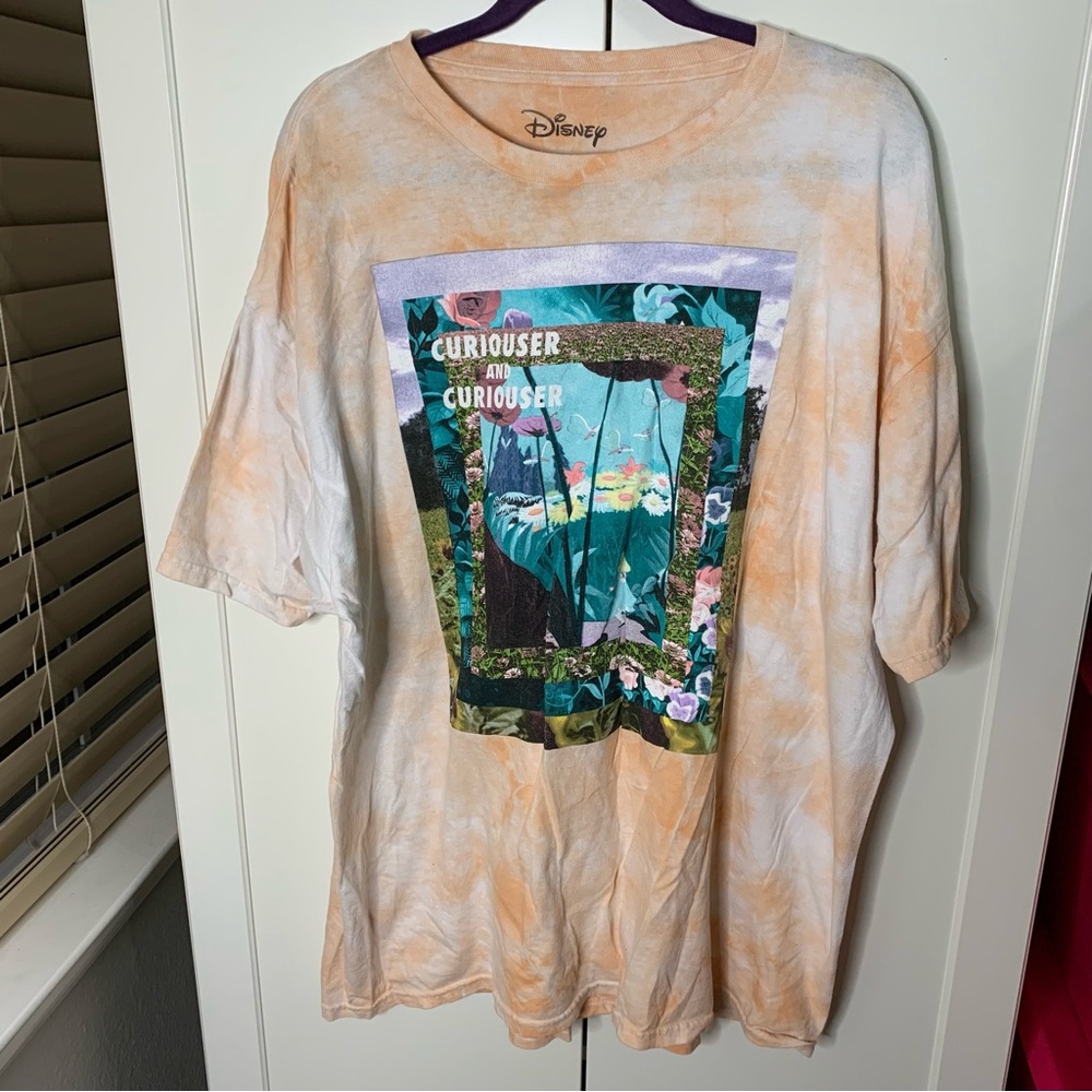 Men’s Disney Alice in Wonderland Tie-Dye T-Shirt